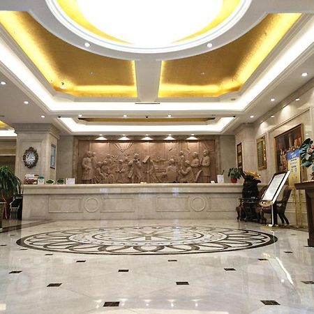 Vienna Classic Hotel Kongtong Avenue Pingliang Kültér fotó