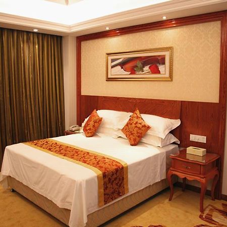 Vienna Classic Hotel Kongtong Avenue Pingliang Kültér fotó