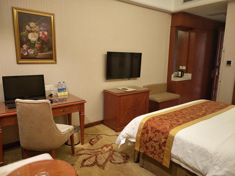 Vienna Classic Hotel Kongtong Avenue Pingliang Kültér fotó